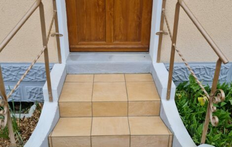 Marches d&rsquo;escalier carrelage Lavaré 72390