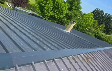 Couvreur La Ferté-Bernard 72400 – Rénovation toiture bac acier