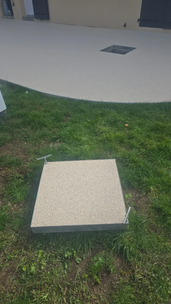 Tapis de Pierre Montfort a Montfort-le-Gesnois - en cours