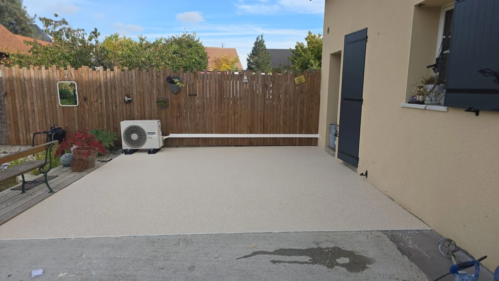 Tapis de Pierre Montfort a Montfort-le-Gesnois - realisation